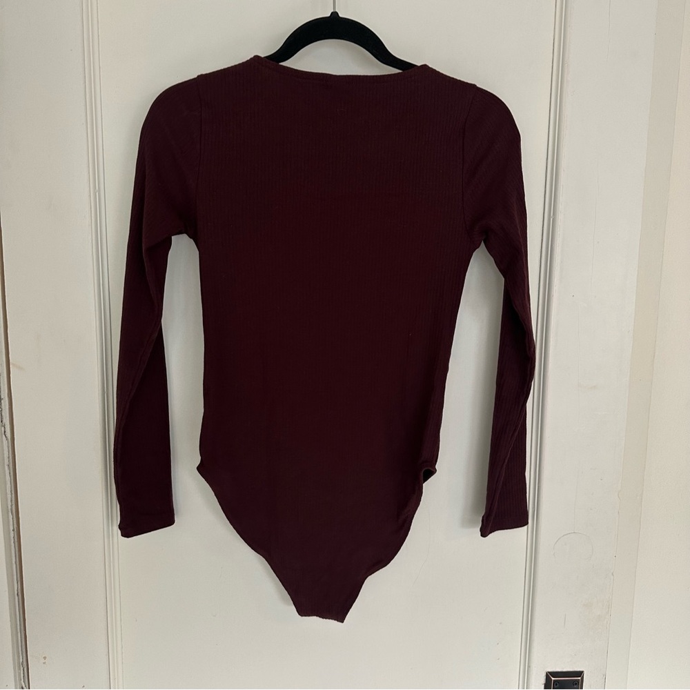 Burgundy Ribbed Bodysuit - Picture 4 of 4